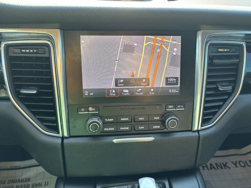2017 Porsche Macan