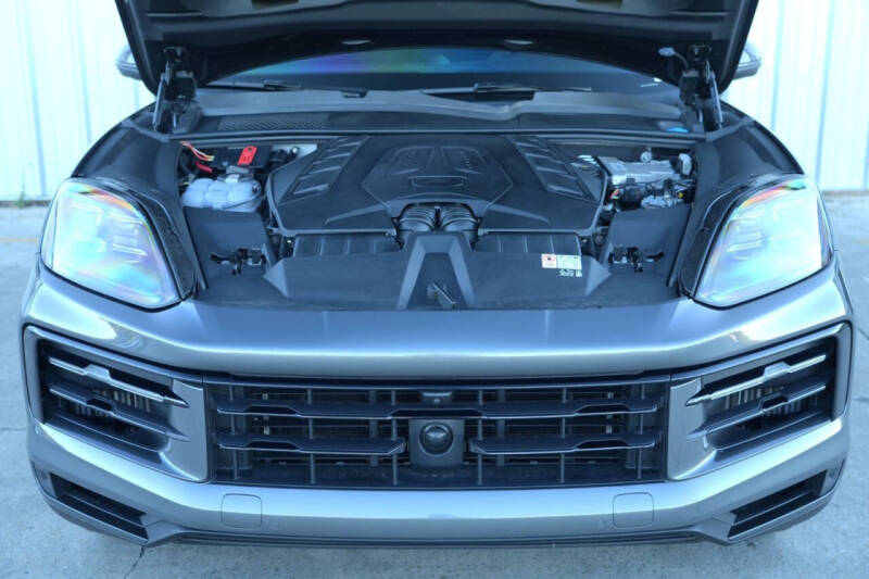 2024 Porsche Cayenne S