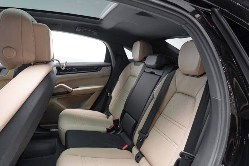 2024 Porsche Cayenne Coupe