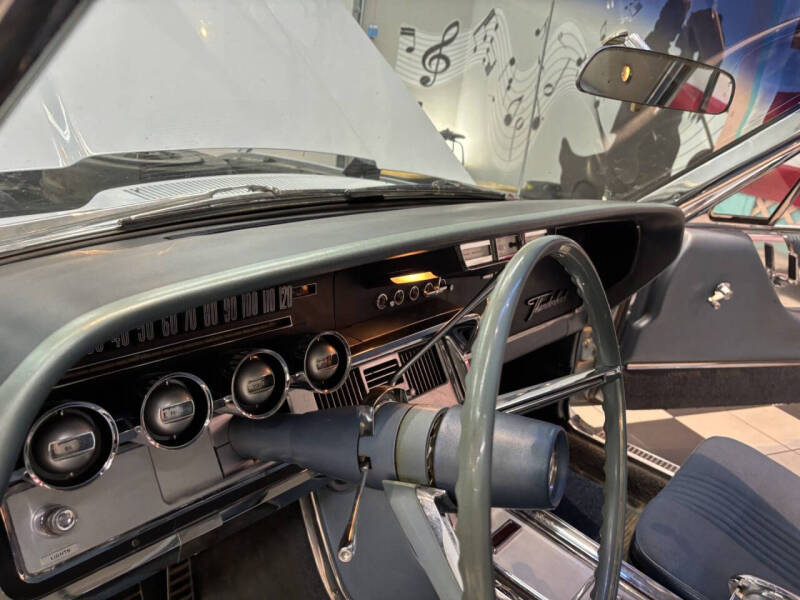 1964 Ford Thunderbird