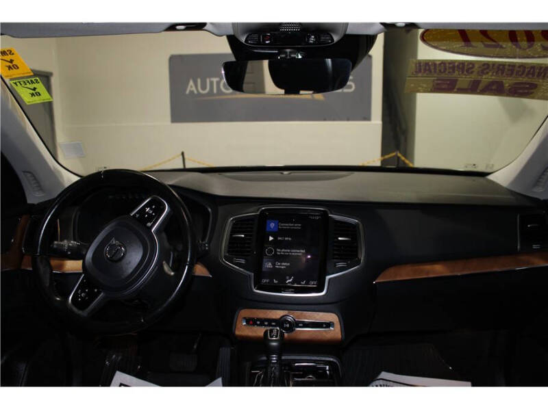 2021 Volvo XC90 T5 Momentum