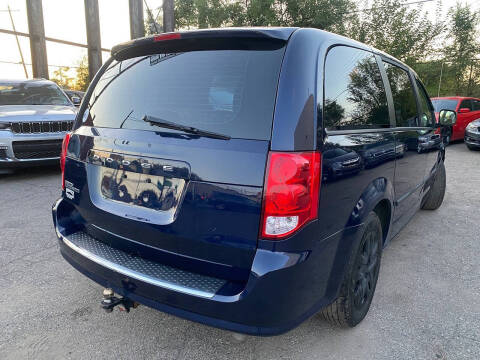 2014 Dodge Grand Caravan SE