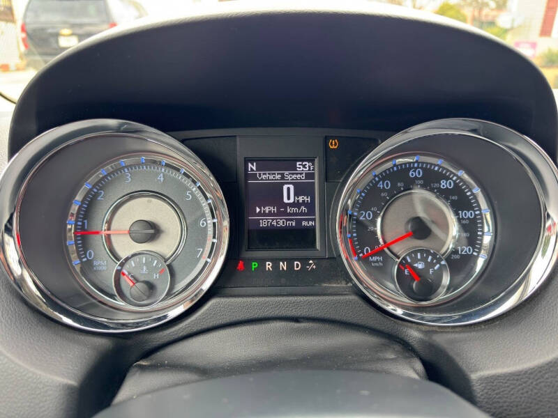 2013 Chrysler Town and Country Touring