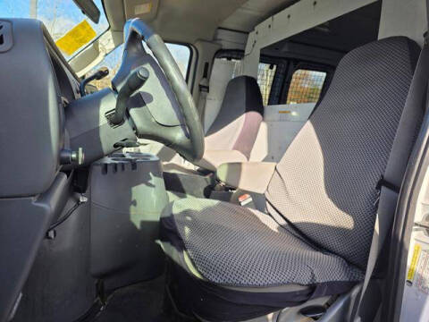 2005 Ford E-Series E-250