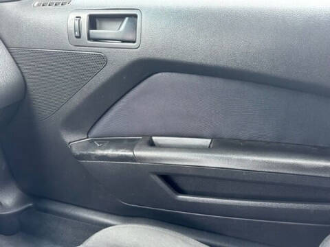 2010 Ford Mustang V6