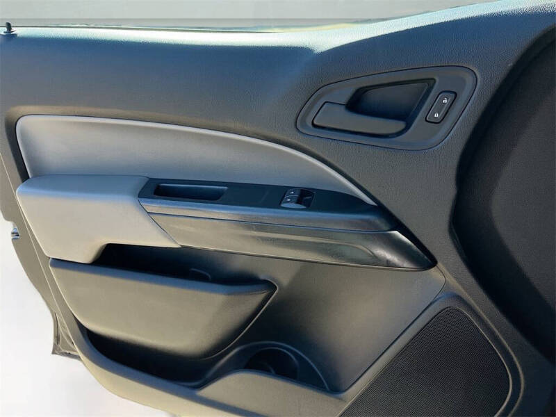 2022 GMC Canyon Elevation Standard