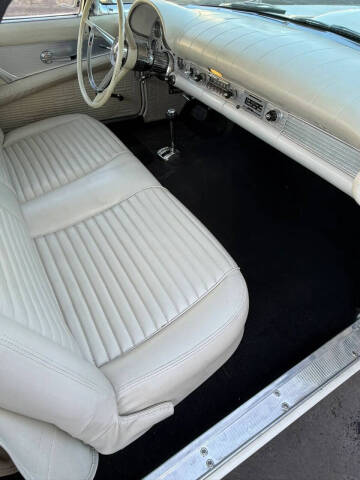 1957 Ford Thunderbird