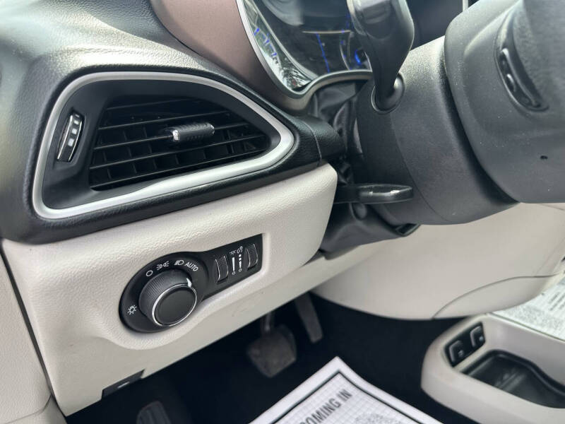 2017 Chrysler Pacifica Touring