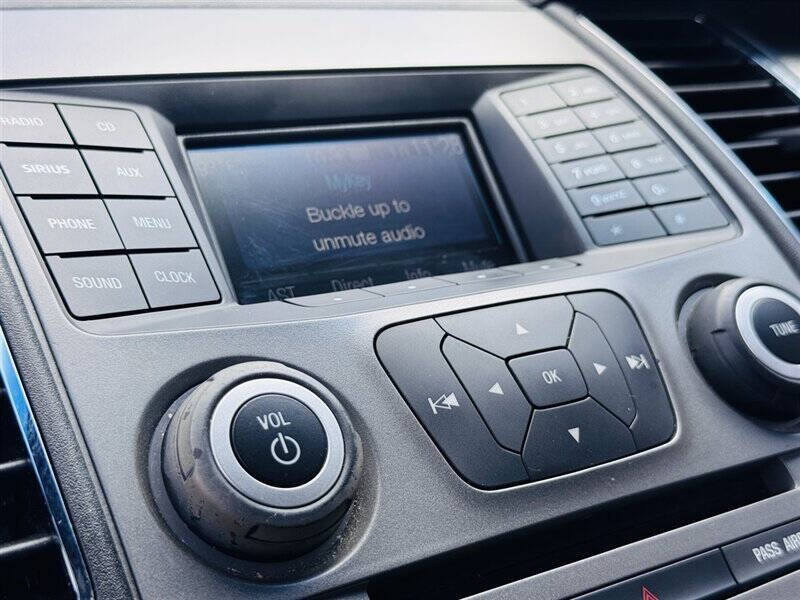 2015 Ford Taurus SEL