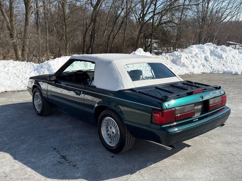 1990 Ford Mustang