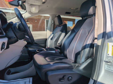 2017 Chrysler Pacifica Touring Plus
