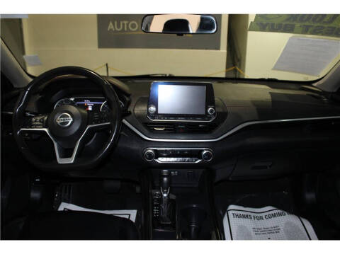 2022 Nissan Altima 2.5 SR