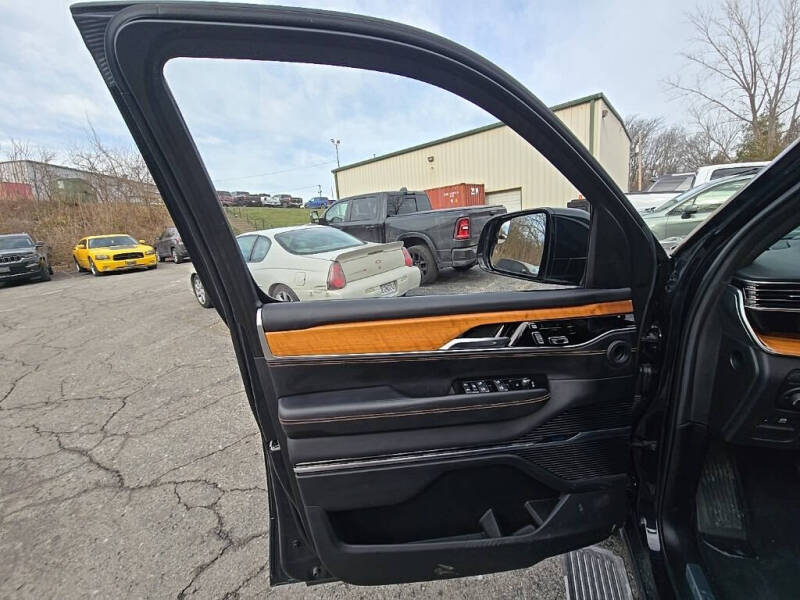 2022 Jeep Grand Wagoneer Series III