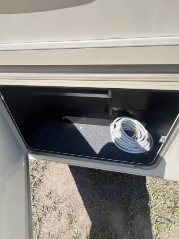 2017 Winnebago Vista 29VE