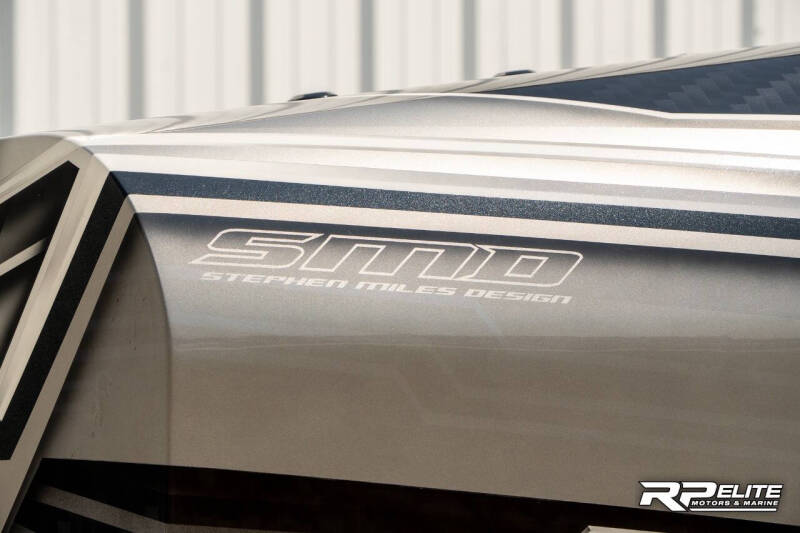 2019 Outerlimits SV43