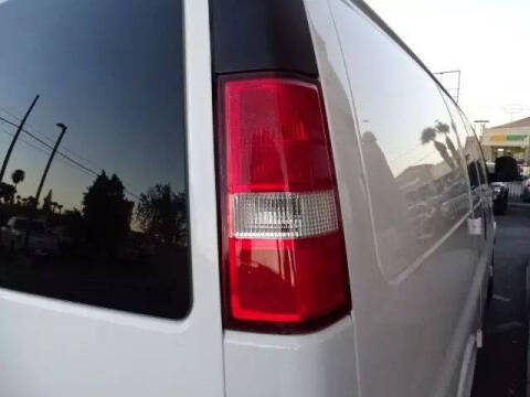 2016 GMC Savana 2500