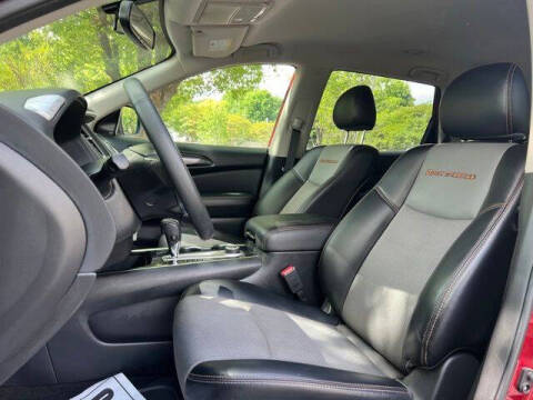 2019 Nissan Pathfinder SV