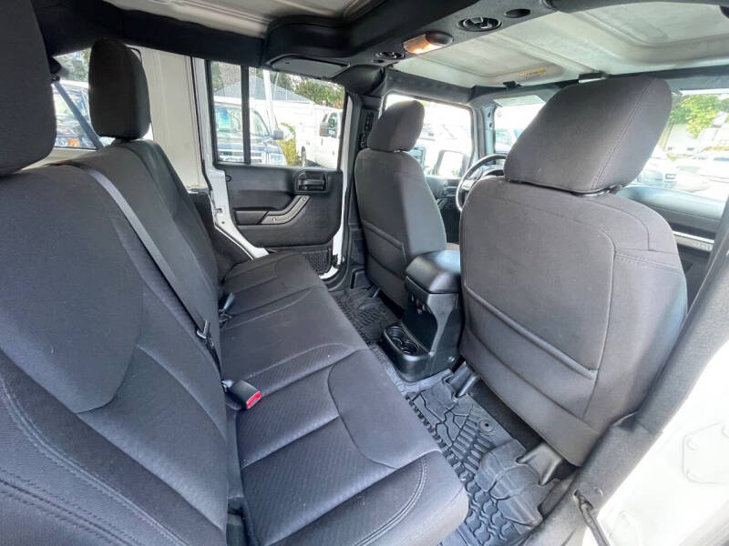 2017 Jeep Wrangler Unlimited Sport