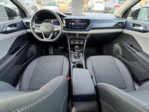 2024 Volkswagen Taos SE 4Motion