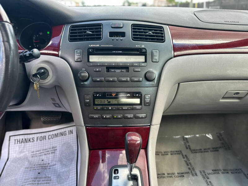 2004 Lexus ES 330