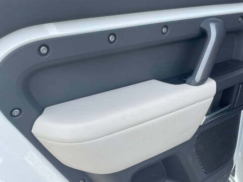 2023 Land Rover Defender 110 X-Dynamic SE