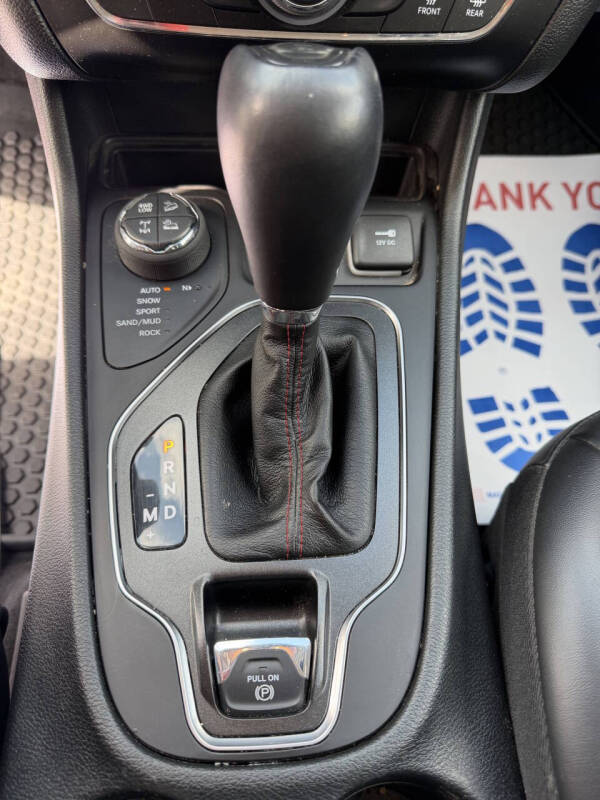 2022 Jeep Cherokee Trailhawk