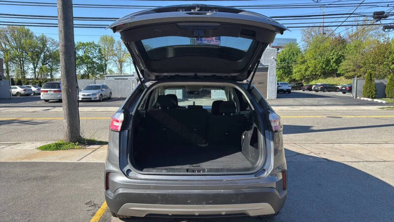 2022 Ford Edge