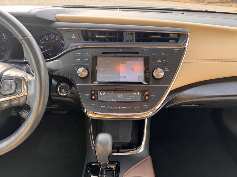 2017 Toyota Avalon XLE