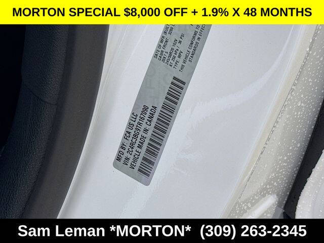2026 Chrysler Pacifica Select