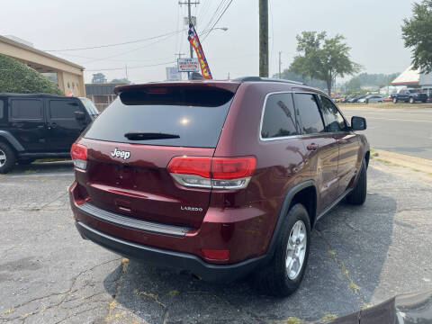 2017 Jeep Grand Cherokee Laredo