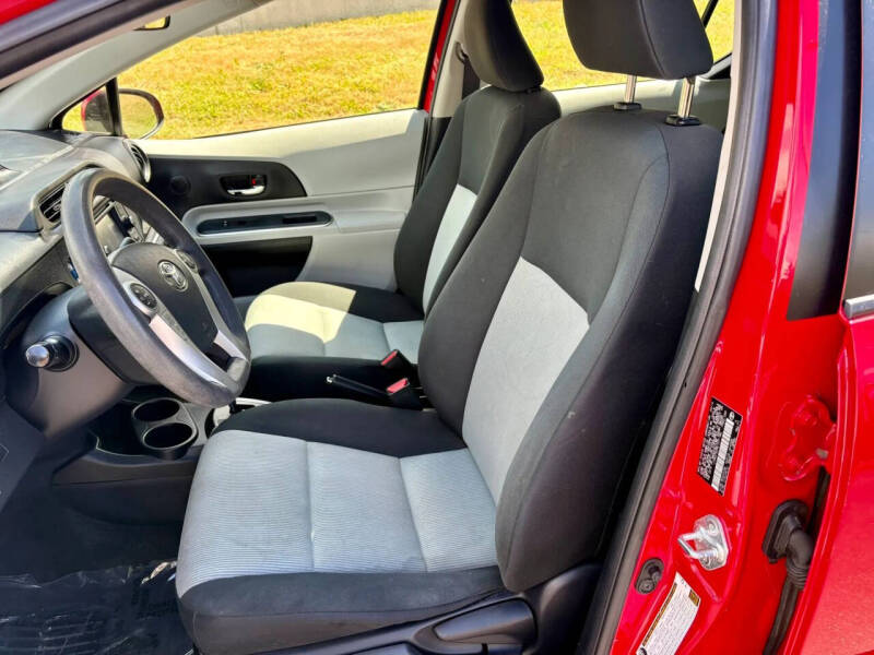 2014 Toyota Prius c