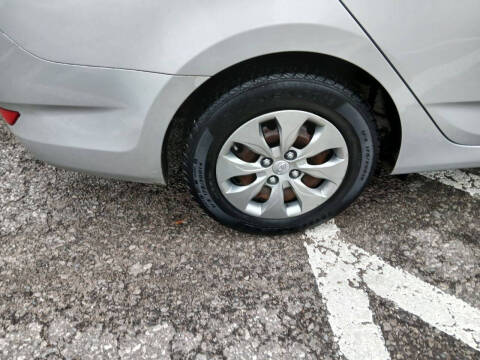 2017 Hyundai Accent SE