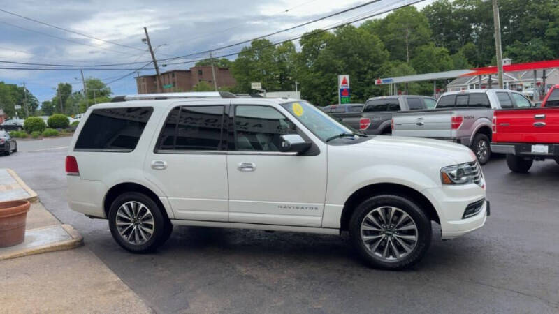 2017 Lincoln Navigator Select