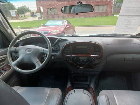 2002 Toyota Sequoia SR5
