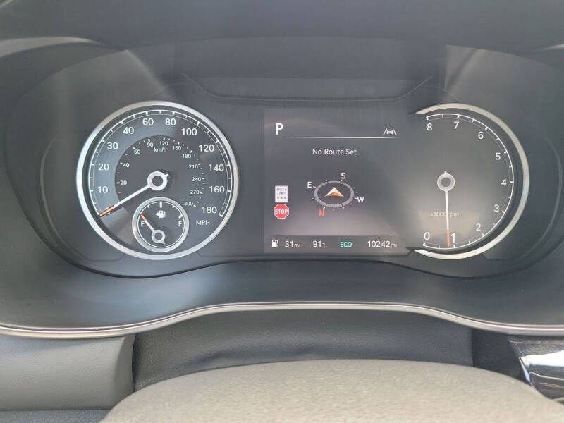 2025 Genesis G70