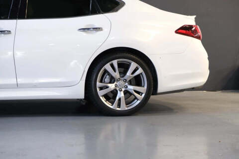 2015 Infiniti Q70 3.7