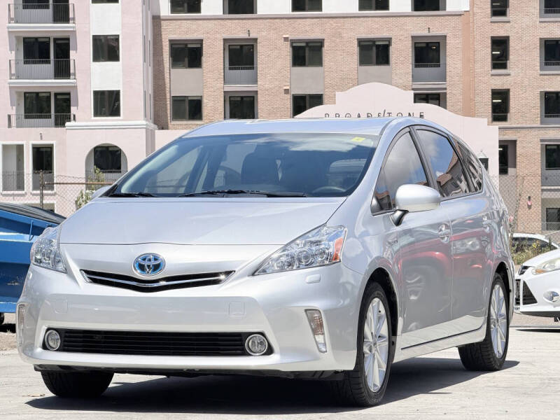 2012 Toyota Prius v Five