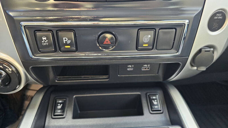 2021 Nissan Titan SV