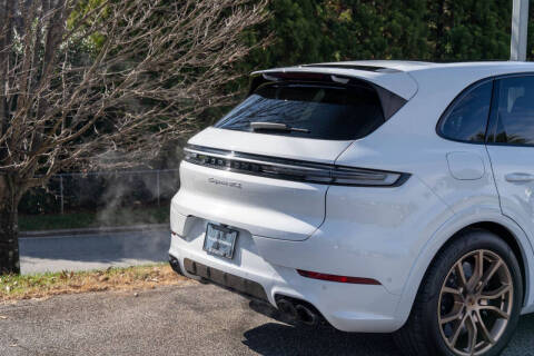 2025 Porsche Cayenne GTS