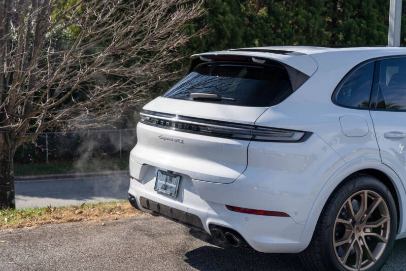 2025 Porsche Cayenne GTS