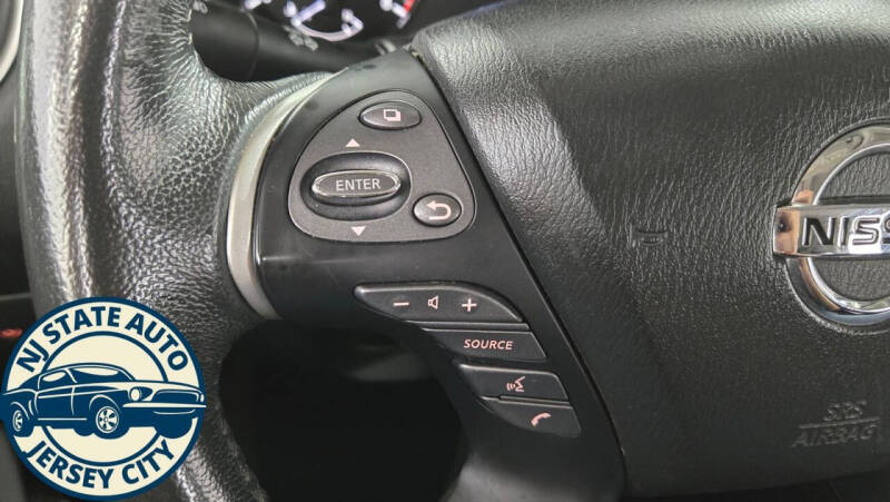 2017 Nissan Pathfinder Platinum