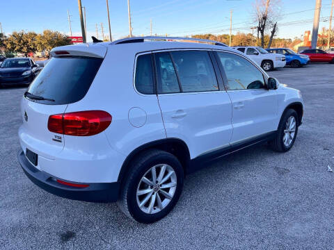 2017 Volkswagen Tiguan 2.0T Wolfsburg Edition 4Motion