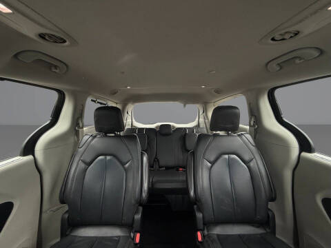 2020 Chrysler Pacifica Touring L