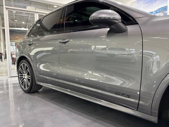 2017 Porsche Cayenne GTS