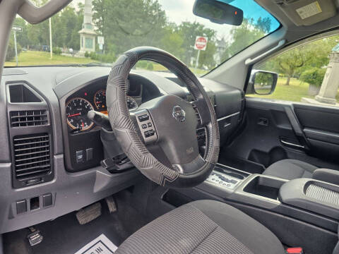 2010 Nissan Titan SE