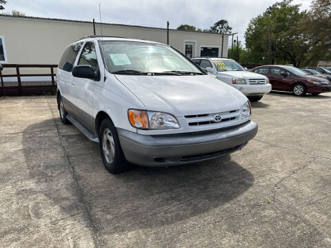 2002 Toyota Sienna for sale at Port City Auto Sales in Baton Rouge LA