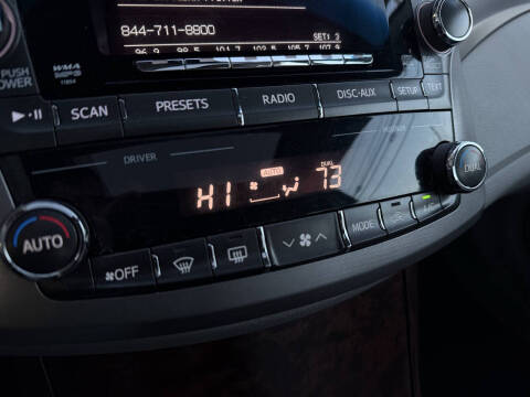 2011 Toyota Avalon Limited