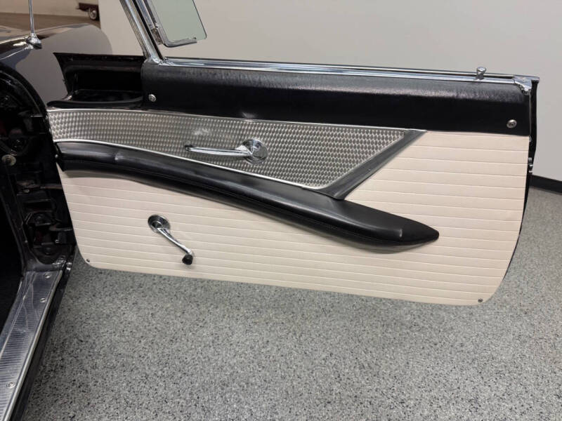 1956 Ford Thunderbird