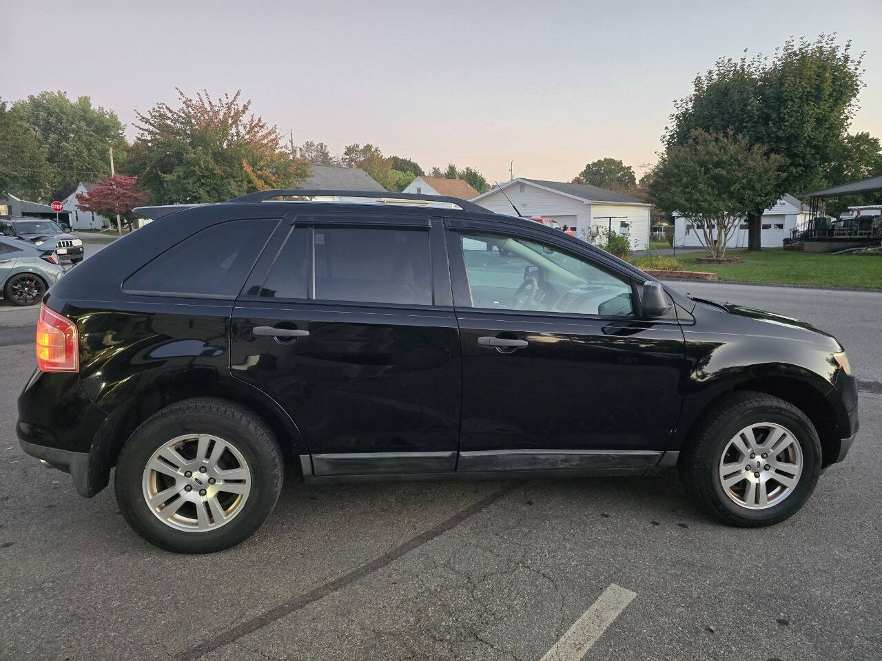 2009 Ford Edge for sale at QUEENSGATE AUTO SALES in York, PA