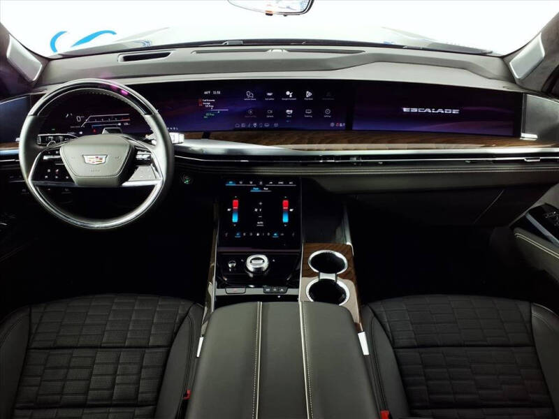 2025 Cadillac Escalade Sport Platinum